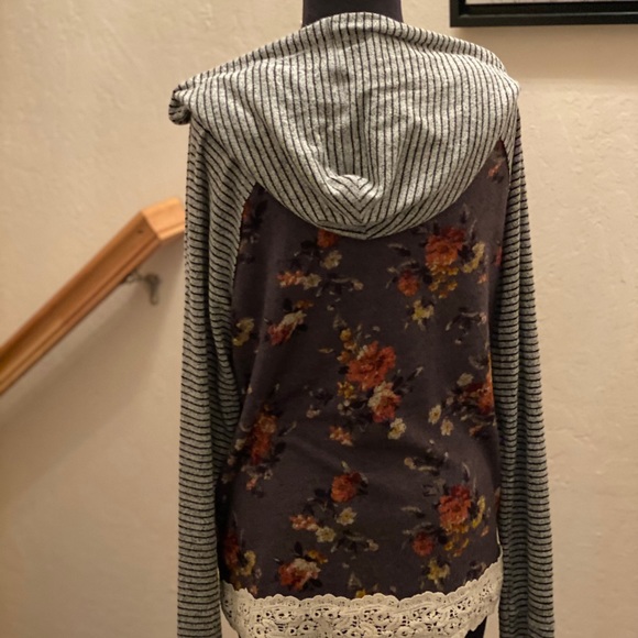 Juniors' Rewind Cozy Cowlneck Sweater - Picture 5 of 7